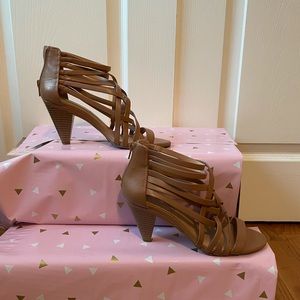 INC, 7M brown cross detailed heels
